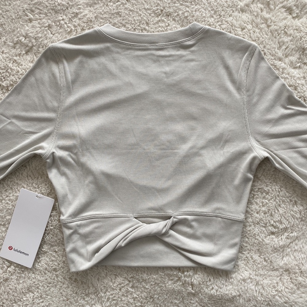 ❤️ Lululemon Twist-Back Ribbed Long-Sleeve Shirt Size 6 NWT